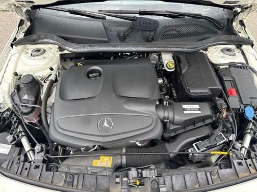 Polar White 2018 Mercedes-Benz GLA 250 4MATIC