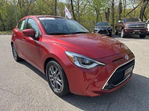 2020 Toyota Yaris Sedan XLE