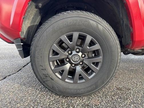 2022 Toyota Tacoma SR5