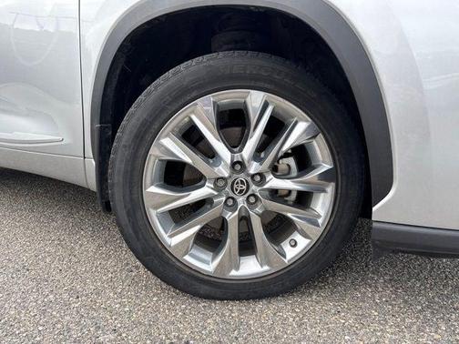 Celestial Silver Metallic 2020 Toyota Highlander Limited