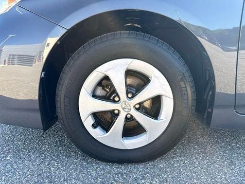 Winter Gray Metallic 2012 Toyota Prius Four