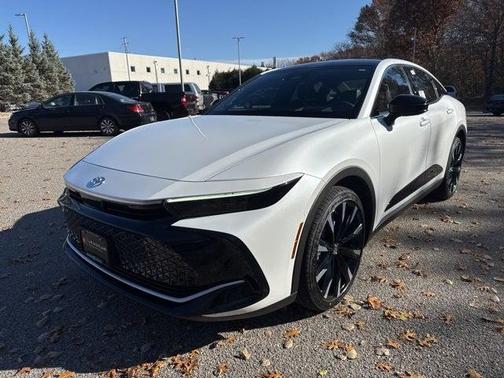 2026 Toyota Crown Platinum