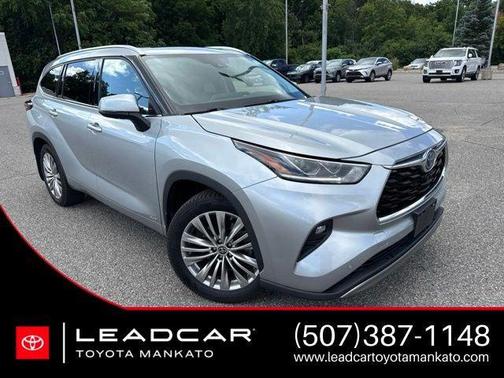 Celestial Silver Metallic 2022 Toyota Highlander Hybrid Platinum