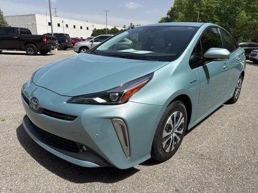 2019 Toyota Prius XLE