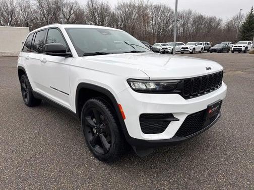 2023 Jeep Grand Cherokee Altitude