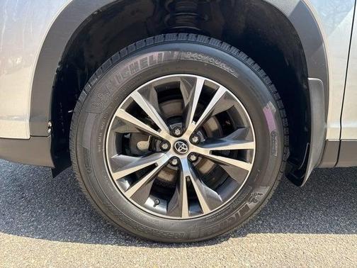 2019 Toyota Highlander LE Plus