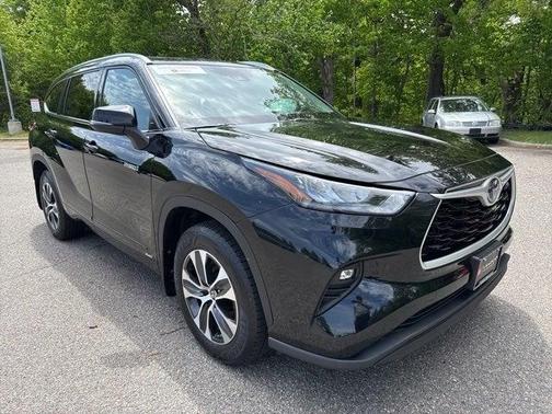 2020 Toyota Highlander Hybrid XLE