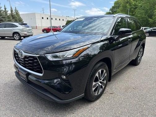 2020 Toyota Highlander Hybrid XLE