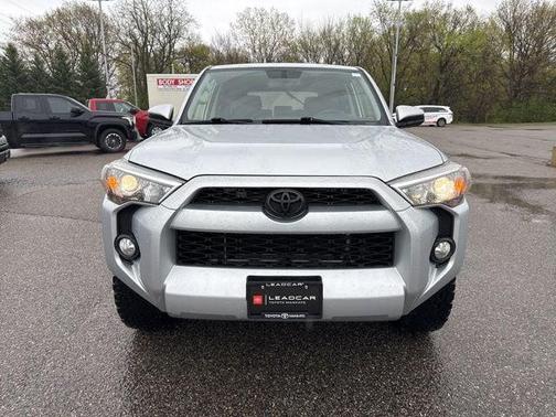 Classic Silver Metallic 2017 Toyota 4Runner SR5