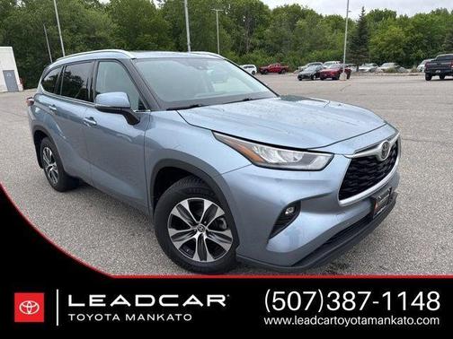 Moon Dust 2020 Toyota Highlander XLE