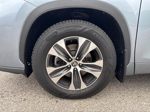 Moon Dust 2020 Toyota Highlander XLE