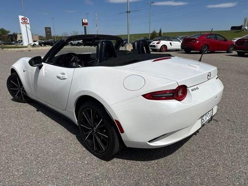 Snowflake White Pearl Mica 2024 Mazda MX-5 Miata Grand Touring