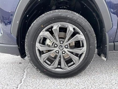 2024 Toyota RAV4 Hybrid XLE Premium