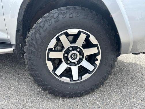 Classic Silver Metallic 2020 Toyota 4Runner TRD Off Road Premium
