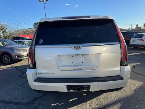 2015 Cadillac Escalade ESV Luxury