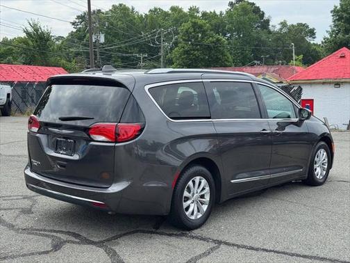 2018 Chrysler Pacifica Touring-L