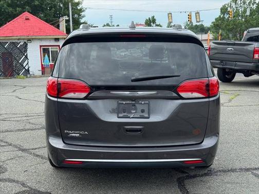 2018 Chrysler Pacifica Touring-L
