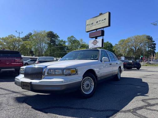 1997 Lincoln Town Car Signature