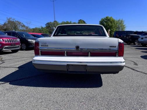 1997 Lincoln Town Car Signature
