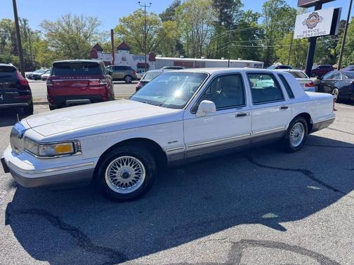 1997 Lincoln Town Car Signature
