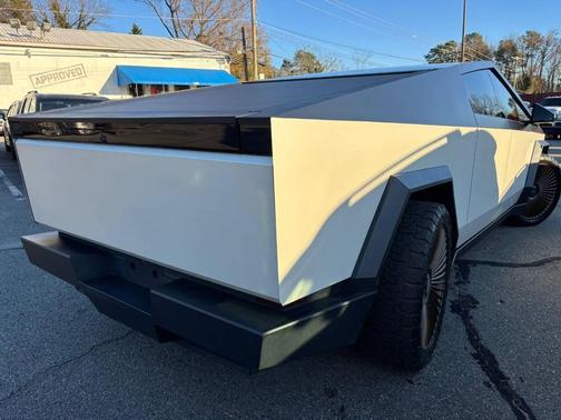 2024 Tesla Cybertruck All-Wheel Drive