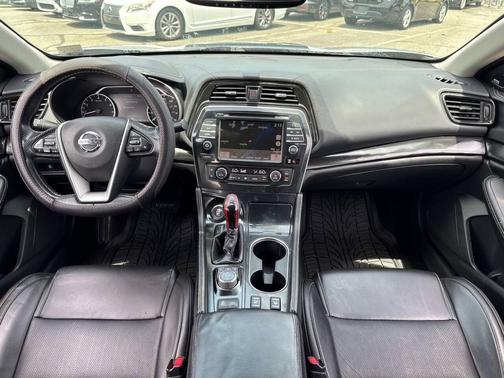 Brilliant Silver Metallic 2019 Nissan Maxima 3.5 SL