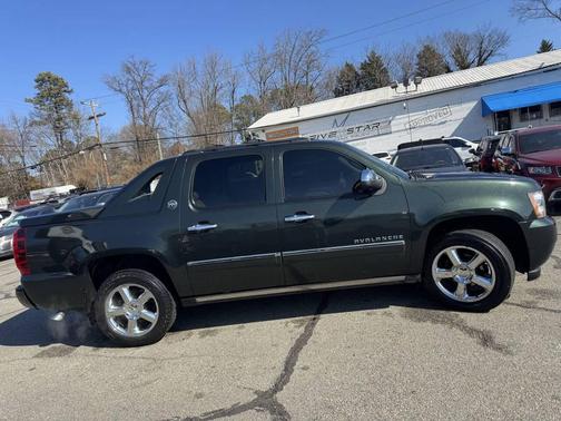 Fairway Metallic 2013 Chevrolet Avalanche LTZ