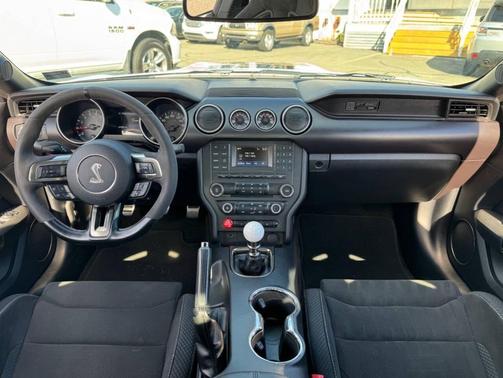 2016 Ford Shelby GT350 Base