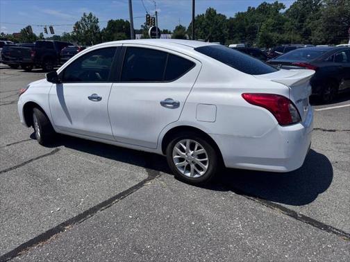 2018 Nissan Versa 1.6 SV