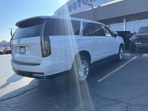 2023 Cadillac Escalade ESV Premium Luxury