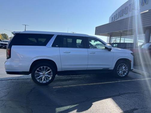 2023 Cadillac Escalade ESV Premium Luxury