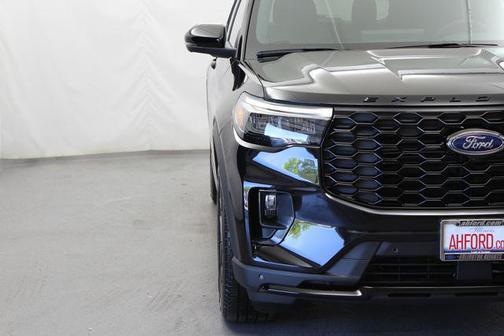 Agate Black Metallic 2026 Ford Explorer ST