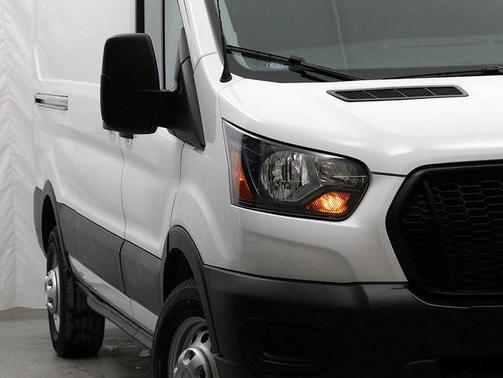 2022 Ford Transit-250 Base