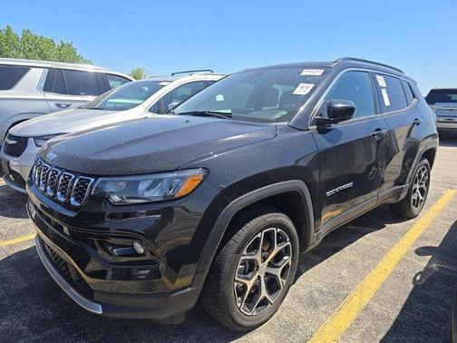 Diamond Black Crystal Pearlcoat 2024 Jeep Compass Limited