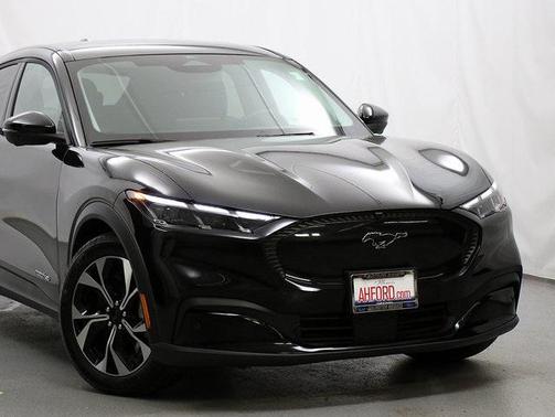 2025 Ford Mustang Mach-E Select