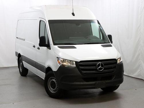2022 Mercedes-Benz Sprinter 2500 Standard Roof
