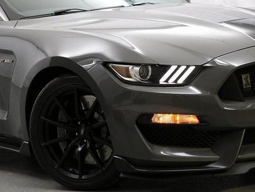 2018 Ford Shelby GT350 Base