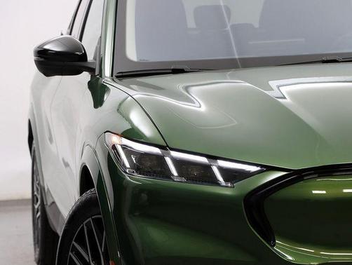 Eruption Green Metallic 2026 Ford Mustang Mach-E Premium