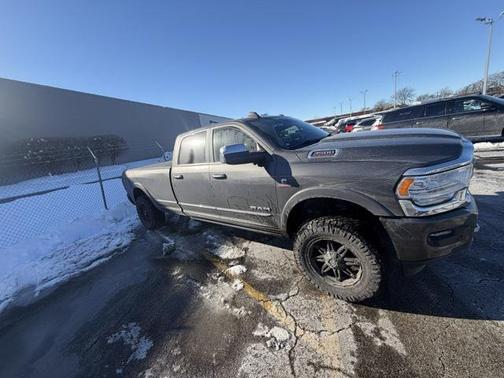 2020 RAM 3500 Limited Crew Cab 4x4 8' Box