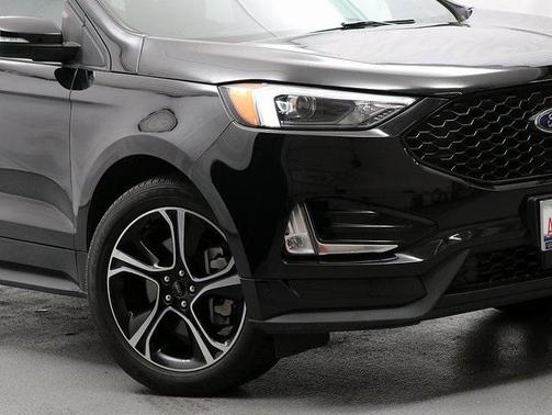 2022 Ford Edge ST