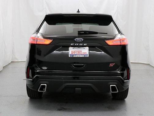 2022 Ford Edge ST