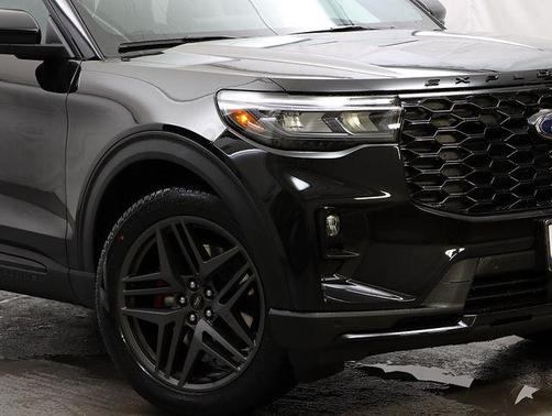 Agate Black Metallic 2026 Ford Explorer ST