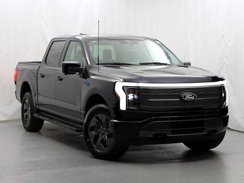 2025 Ford F-150 Lightning LARIAT
