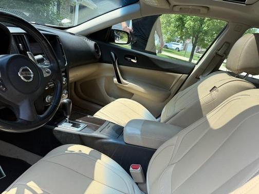 2014 Nissan Maxima SV