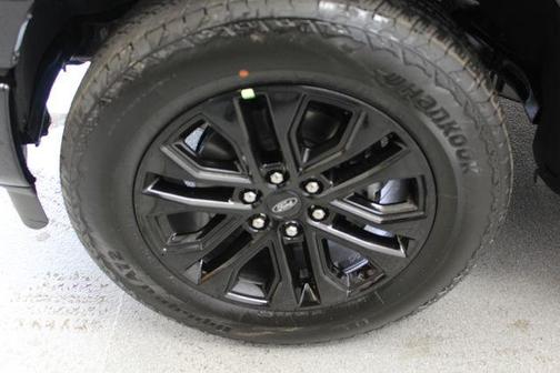 Agate Black Metallic 2026 Ford F-150 Lariat