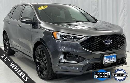 Photo 1 of 19 of 2019 Ford Edge ST