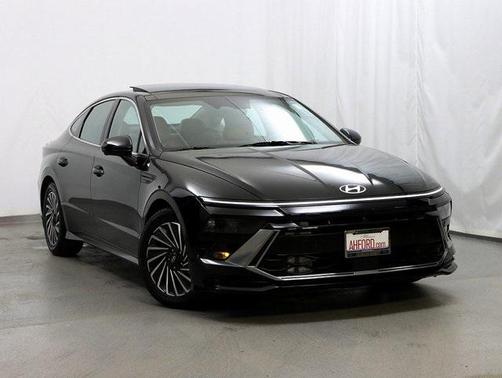 2024 Hyundai SONATA Hybrid Limited