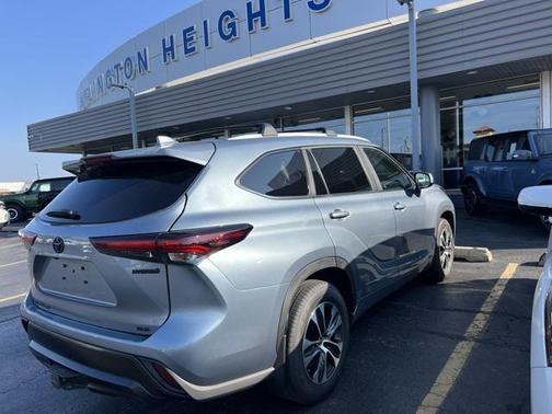 2024 Toyota Highlander Hybrid XLE