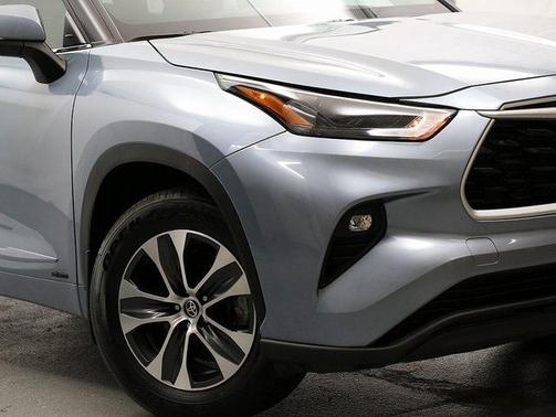 2024 Toyota Highlander Hybrid XLE