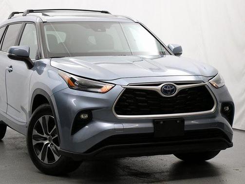 2024 Toyota Highlander Hybrid XLE